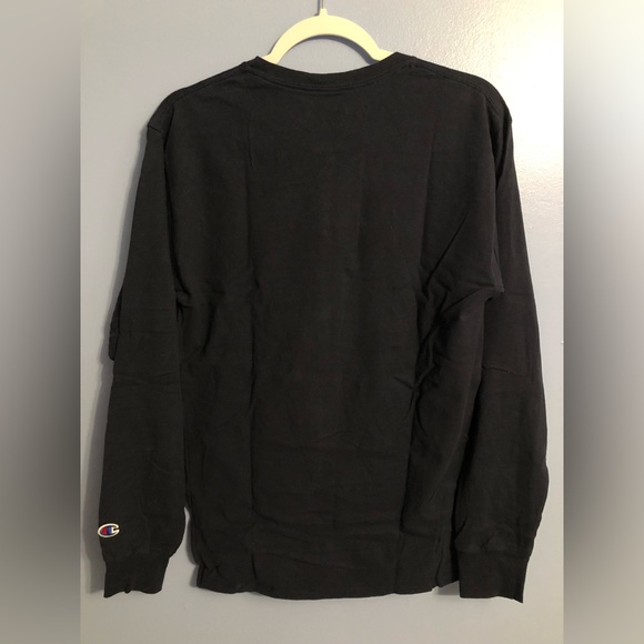 Champion Navy Blue Long Sleeve Crewneck T-shirt Size Medium - Picture 3 of 4